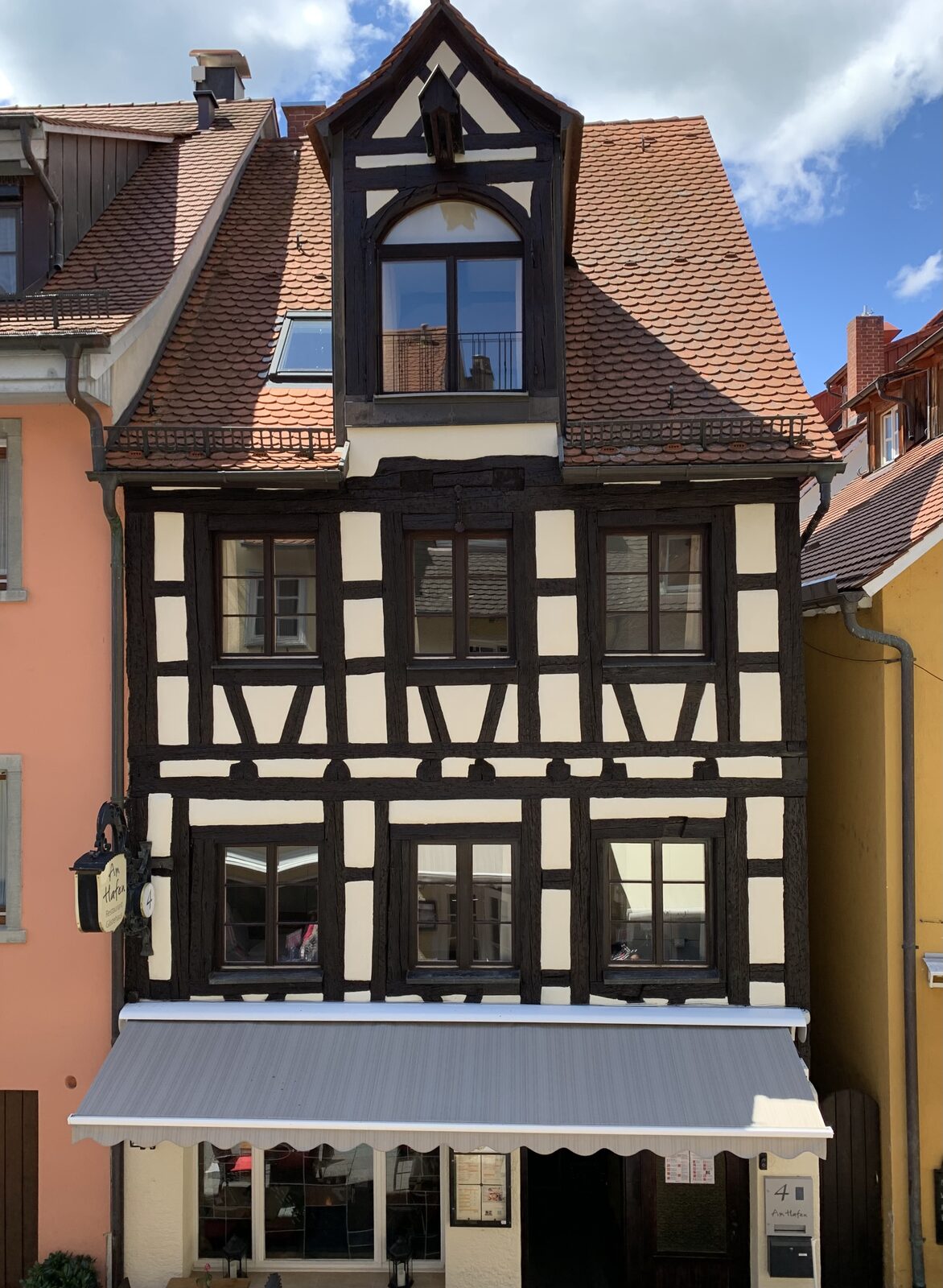 Denkmalgeschütztes Fachwerkhaus Am Hafen in der Altstadt von Meersburg